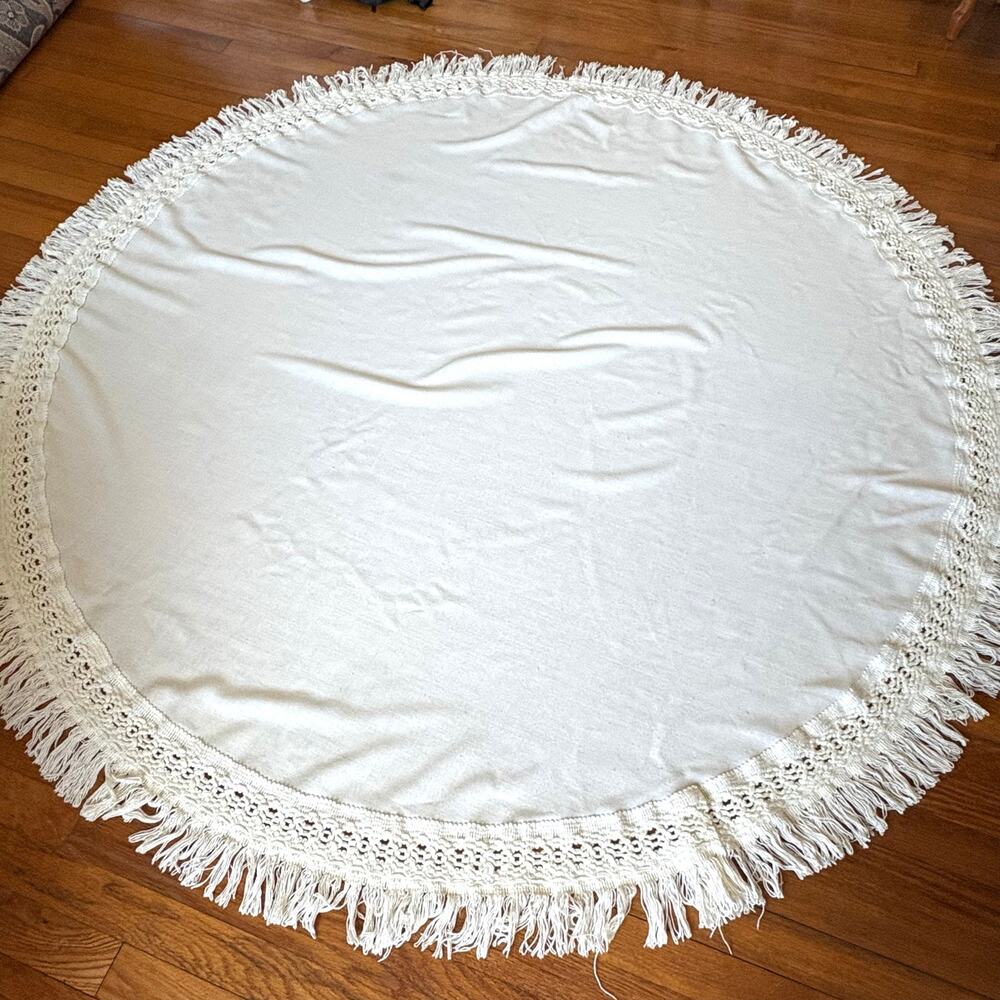Vintage Round Cream Tablecloth Crochet Fringe Boho Cottage Decor - Picture 8 of 9